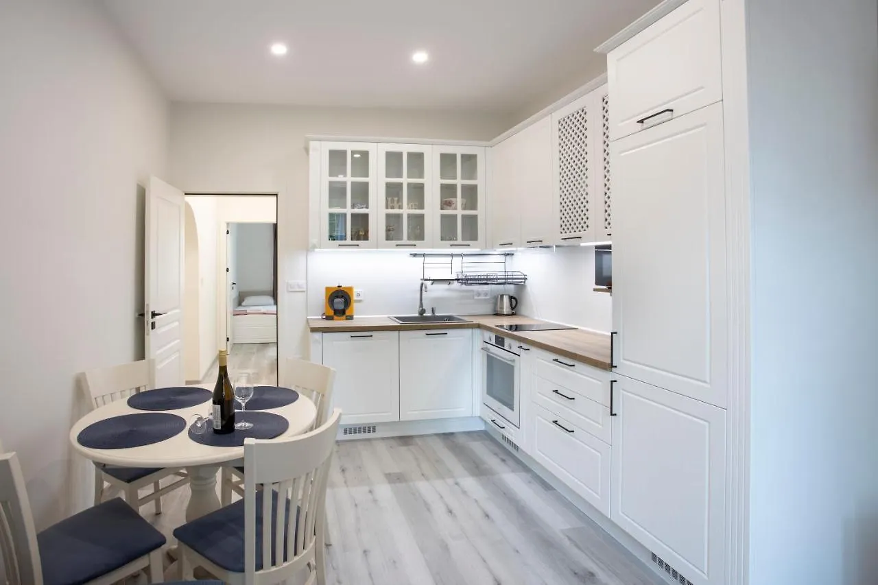 Apartment Апартамент За Гости Стела Burgas